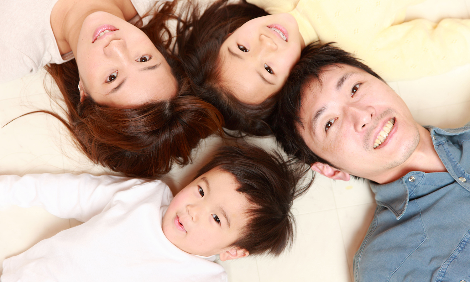 Японская семья 4 человека